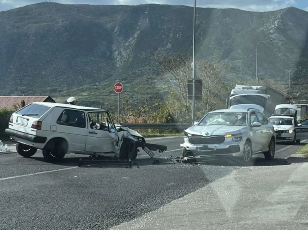 Sudar dva vozila u Zaliku, intervenirali vatrogasci